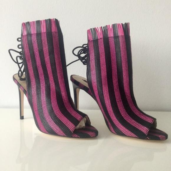 ZARA | Textured High Heels w/Lace Up - Picture 7 of 12